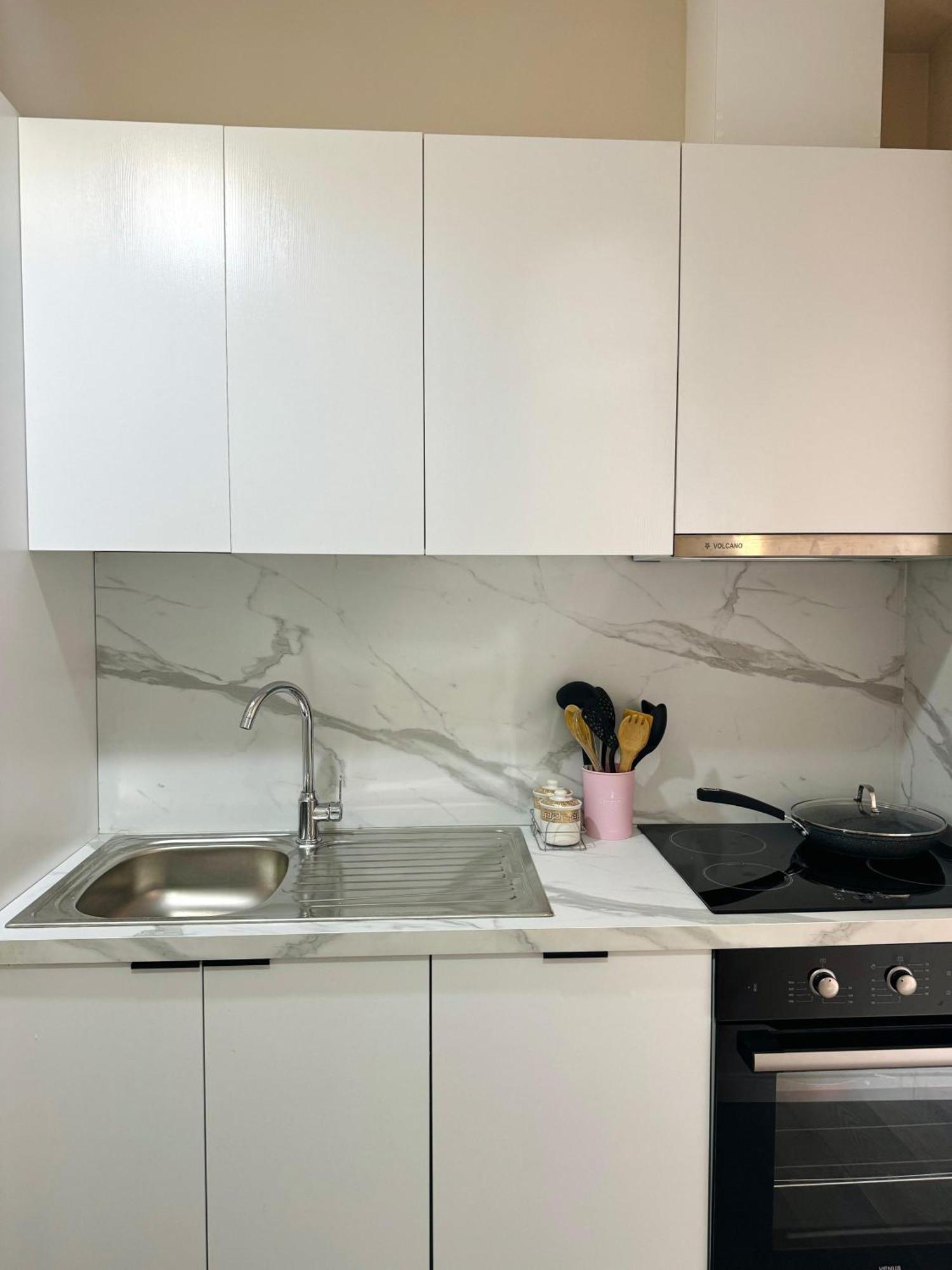 Apartment Cozy Flat Near Air Albania Stadium 2 *