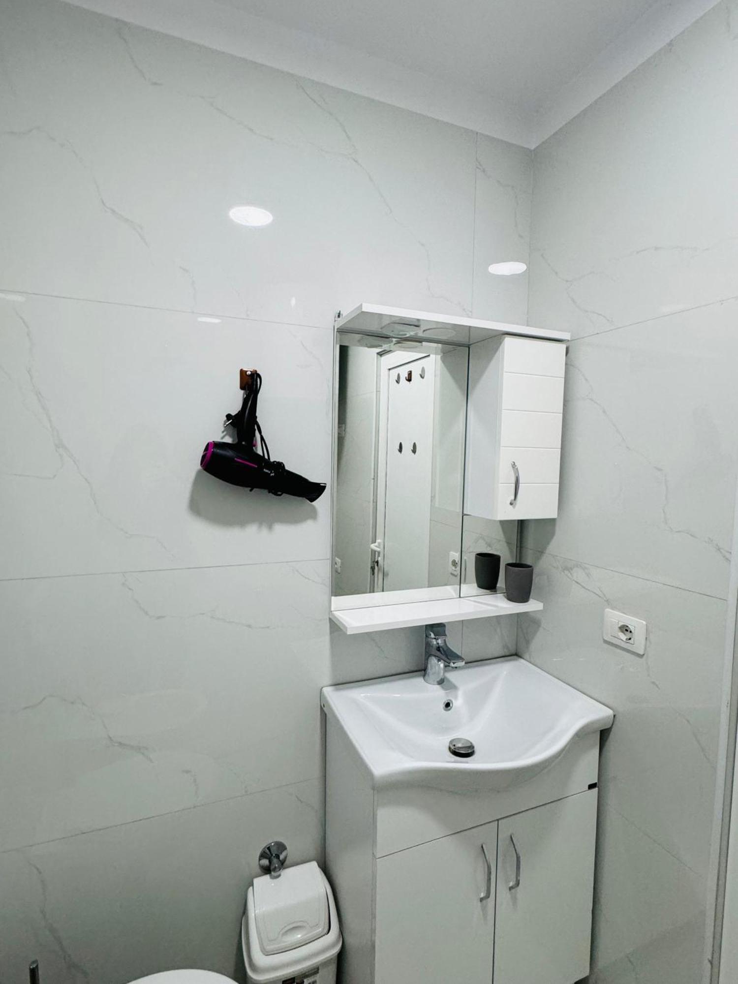 Cozy Flat Near Air Albania Stadium 2